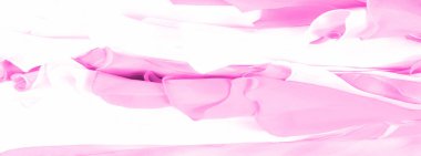 Kusursuz kaleydoskop, pembe ipek. Kalabalıktan canlı bir renkle uzaklaşın. Işığı yansıtan parlak dalgalar, enfes sofistike dalgalar. Bu sıcak pembe ipek krep de chine..