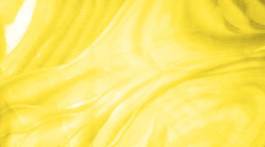 Kusursuz kaleydoskop, sarı ipek. Şık bir sunum için ihtiyacın olan tek şey güneşli sarı ipek bir musluk..