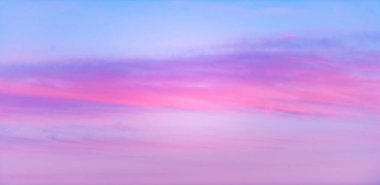 Gökyüzü, bulutlar hayatıma yağmur veya fırtına getirmek için değil günbatımı gökyüzüne renk katmak için giriyor. Güneş her zaman bulutların üzerinde parlar.