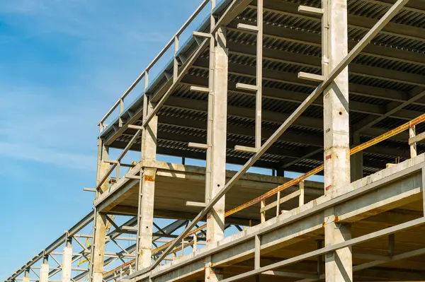 10 08 2014 Rusya Chelny Tasarımı ve sağlam güçlendirilmiş beton bir yapı inşa etmek. Binanın yapısal bütünlüğünü ve dayanıklılığını sağlayın. Tüm güvenlik kurallarına ve standartlarına uy