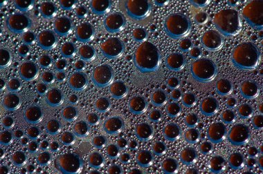 Benzersiz su kabarcığı şekilli buhar damlası tasarımı mutfağınızın ya da banyonuzun estetik çekiciliğini arttırır. Daha iyi buharlaşması için yüksek işlevsel ve verimli buhar dağılımı sağlar.