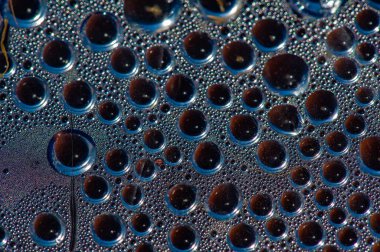 Benzersiz su kabarcığı şekilli buhar damlası tasarımı mutfağınızın ya da banyonuzun estetik çekiciliğini arttırır. Daha iyi buharlaşması için yüksek işlevsel ve verimli buhar dağılımı sağlar.