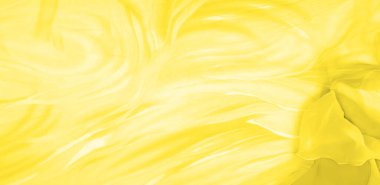 Kusursuz kaleydoskop, sarı ipek. Şık bir sunum için ihtiyacın olan tek şey güneşli sarı ipek bir musluk..