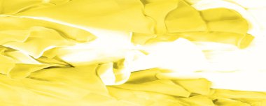 Kusursuz kaleydoskop, sarı ipek. Şık bir sunum için ihtiyacın olan tek şey güneşli sarı ipek bir musluk..