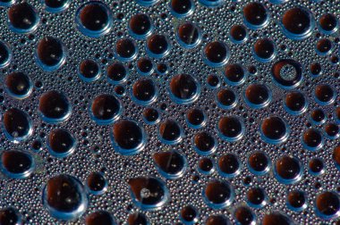 Benzersiz su kabarcığı şekilli buhar damlası tasarımı mutfağınızın ya da banyonuzun estetik çekiciliğini arttırır. Daha iyi buharlaşması için yüksek işlevsel ve verimli buhar dağılımı sağlar.