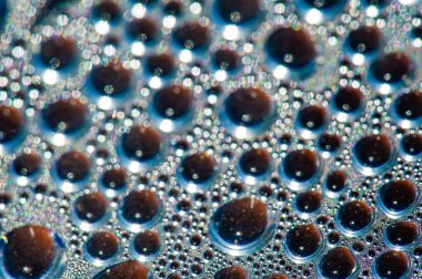 Bulanık, göz kamaştırıcı bir su kabarcığı etkisi yaratır. Çizimlerine gerçekçi su kabarcıklarıyla doku ekle. Su kabarcığı dokularıyla sanatınızın bulanık etkisini arttırın.