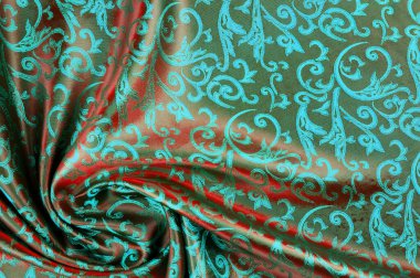 Kusursuz bir doku. İpek kumaş. Mavi-yeşil-kırmızı gözlükler. Eğer sofistike bir güzellik arıyorsan, bu dantel püskülünden öteye bakma.!