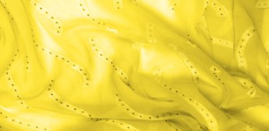 Kusursuz kaleydoskop, sarı ipek. Şık bir sunum için ihtiyacın olan tek şey güneşli sarı ipek bir musluk..