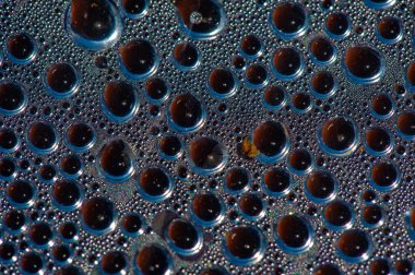 Benzersiz su kabarcığı şekilli buhar damlası tasarımı mutfağınızın ya da banyonuzun estetik çekiciliğini arttırır. Daha iyi buharlaşması için yüksek işlevsel ve verimli buhar dağılımı sağlar.