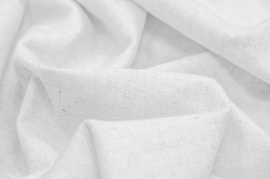 Beyaz keten kumaş temiz ve pürüzsüz görünmesiyle bilinir. Keten liflerden yapılmış. Diane 'deki başarını garantileyecek. Hafif olduğu için sıcak havalarda giysi ve yatak için ideal.