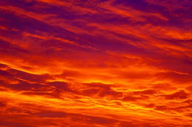 Rüya Gökler 'le nefes kesen günbatımının tadını çıkar. Gün batımını izlerken arkana yaslan ve rahatla. Resimli bir ortamda sevdiklerinle unutulmaz anılar yarat.