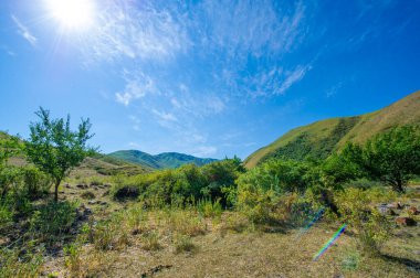 Off-road meraklıları için ideal. Zorlu ve heyecan verici bir sürüş deneyimi sağlıyor. Yol boyunca güzel bir manzara.