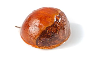 Makro fotoğrafçılıkla doğanın güzelliğini yakalayın. Kestane ağacının büyüleyici altın tonlarıyla karışık detaylarına bakın. Doğanın özünü evinize getirin.