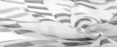 Siyah geometrik eşkenar dörtgen şekilli beyaz ipek kumaş. Karanlık. Geçmişi. Şablon.