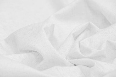 Beyaz keten kumaş temiz ve pürüzsüz görünmesiyle bilinir. Keten liflerden yapılmış. Diane 'deki başarını garantileyecek. Hafif olduğu için sıcak havalarda giysi ve yatak için ideal.