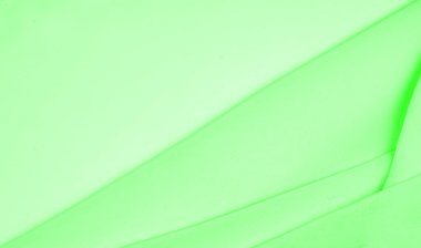 Doku - soluk yeşil ipek. Bu kumaşı herhangi bir mevsim için sıradan bir görünüme dönüştürebilirsin. Yumuşak siluetlere kolayca akabilen esnek, akışkan kumaşlar her şeyi yaratmanızı sağlar..