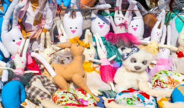 El yapımı bebek, oyuncak şirket - birçok oyuncak inç bazı renkli bez bebek eldiven şirin el yapımı oyuncaklar