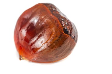 Tek bir kestanenin zengin dokusunu ve toprak tonlarını deneyin. Sağlıklı değerleri ve gözler ve tat alma duyuları için lezzetli ikramları sembolize eder. Basit bir malzemeye damıtılmış doğal zarafet..