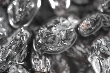 Kabarık siyah kuru üzümler yemeklere derinlik ve tatlılık ekler. Hem lezzetli hem de tatlı tarifler için çok yönlü bir malzeme. Bu ayrıntılı ve kişiselleştirilmiş kuru üzümle aşçılığını geliştir.