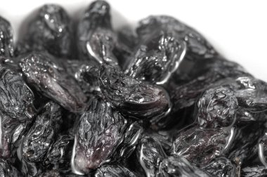 Kara kuru üzüm çeşitli yemeklerde çok yönlü bir malzemedir. Bu kiler zımbası ile yeni mutfak maceraları keşfedin. Tariflerinize siyah kuru üzümlerle derinlik ve tatlılık ekleyin.