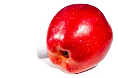 Parlak ve sulu elmanın ferahlatıcı tadını çıkar. Parlak renklerin ve vitaminlerin tadını çıkarırken rahatla. Doğanın mükemmel aperatifinin canlı tadını çıkar..