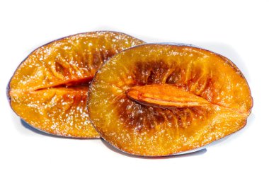 Erikten bir renk şeması olan sağlık ve enerji odaklı bir marka. Beyaz arka plan saflığı ve saflığı simgeliyor. Mor aksanlar lüks ve yaratıcılık hissi yaratır..