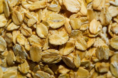 Güne sağlıklı bir kahvaltıyla başla. Besleyici bir yemek için yulaf ezmesi, yulaf lapası ve müsli. Yoğun bir sabah için hızlı ve kolay bir şekilde hazırlanın..