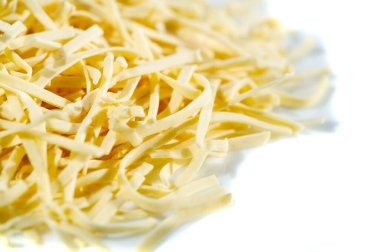 Campofillone Spagetti ve Maccheroncini çeşitlerinden yapılmış otantik İtalyan makarnası. Lezzetli bir öğle ya da akşam yemeği için ideal..