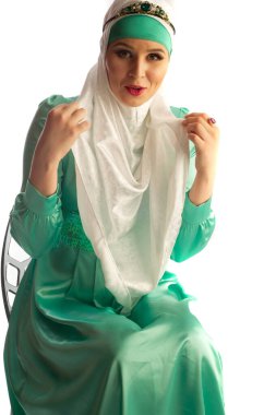 Model stüdyo fotoğrafı, Müslüman giysileri, Arapça tesettür () kelimenin tam anlamıyla İngilizce 'ye 