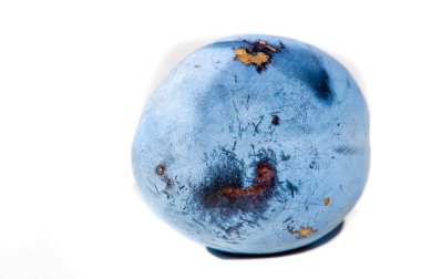 Erik sağlığa odaklı bir enerji içeceğidir. Doğal malzemelerden yapılmış. Yapay renk ya da tat yok. Paket temiz ve modern görünüş için beyazdır..