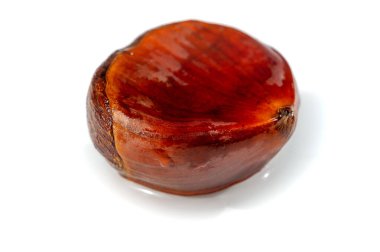 Ashnut beyaz bir arka planda çarpıcı bir şekilde yakalanıyor. Kırsal cazibe ve doğal güzellik yayıyor. Doğa fotoğrafçıları için ideal. Karmaşık detayları yakalamak için yakın çekim yapmak için ideal