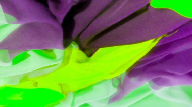 Kumaşımızın nefes kesen derinliğini ve hacmini yeşil ve siyah olarak deneyimleyin. Yaratıcı projelerinizi güzellik saçan bir maddeyle değiştirin. Ruhuna dokunan bir bağlantı yaratmak..