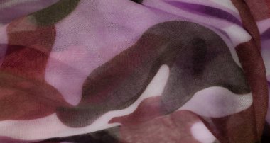Akan, dalgalı desenli soyut pembe ve kahverengi kumaş bulanıklığı. Yumuşak dokusu ve nazik kıvrımları sanatsal bir akışkanlığı çağrıştırıyor, dekor veya moda ile ilgili projeler için mükemmel..