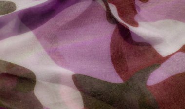 Soyut pembe ve kahverengi kumaş deseninin bulanıklığı, ince hareketi ve hassas akışı yakalıyor. İç tasarım ya da yaratıcı projeler için ideal, yumuşak ve rahatlatıcı estetik.