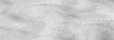 Beyaz, bulanık dantel kumaş. Detaylı ve parıltılı deseniyle usulca dökülüyor. Zarif, hafif kumaş gelinlik, gelinlik ve moda aksesuarları için idealdir..