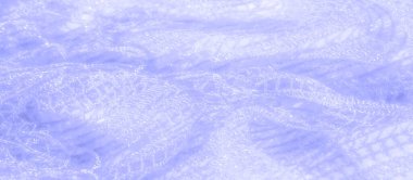 Şeffaf bir dokusu olan parıldayan, bulanık dantel kumaş. Kumaşın karmaşık ve hassas ayrıntıları ışığı yumuşak bir şekilde yakalıyor, zarif, hafif ve havadar bir tasarım yaratıyor..