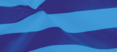 Bulanık, mavi renklerin uyumlu bir karışımı soyut bir şekil yaratır. Kumaşın doğal kıvrımları ve gölgelemesi bir hareket duygusunu çağrıştırıyor. Bu da onu sakin bir ortam için ideal kılıyor.