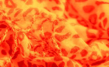 Yumuşak, soyut leopar desenli bulanık sarı ve turuncu kumaş, sıcak ve canlı bir his yayıyor, moda ve iç mekanlar için uygun egzotik, neşeli tasarımlar arıyor..