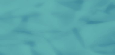 Yumuşak, akıcı dokuları olan bulanık deniz mavisi kumaşları. Soyut tasarım, sanatsal arkaplan veya tasarım projeleri için mükemmel, rahatlatıcı bir görsel estetik yaratır..