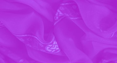 Görüntü: Simetrik ve dairesel tasarımlı, şeffaf mor kumaş, zarafet ve lüks hissi yayıyor. İç mekan ya da moda kullanımı için ideal.