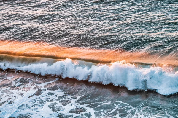 海浪和金色日落反射 太平洋 加利福尼亚 美丽的风景和背景 — 图库照片