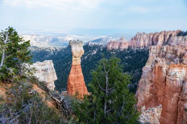 Bryce Canyon Ulusal Parkı Utah ABD, güzel doğal manzara, konsept, turizm, seyahat simgesi