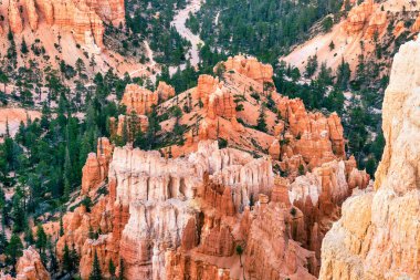 Bryce Canyon Ulusal Parkı, Utah, ABD inanılmaz renkli manzara, güzel doğal manzara. Kavram, turizm, şehir simgesi