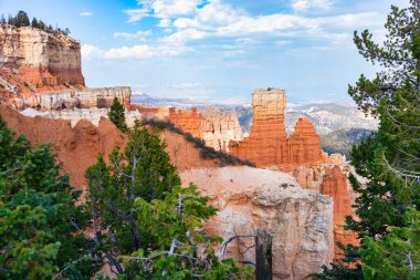 Bryce Canyon Ulusal Parkı, Utah, ABD inanılmaz renkli manzara, güzel doğal manzara. Kavram, turizm, şehir simgesi