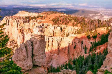 Bryce Canyon Ulusal Parkı, Utah, ABD inanılmaz renkli manzara, güzel doğal manzara. Kavram, turizm, şehir simgesi