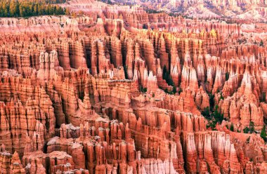Bryce Canyon Ulusal Parkı, Utah, ABD inanılmaz renkli manzara, güzel doğal manzara. Kavram, turizm, şehir simgesi