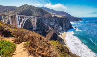 Bixby Köprüsü, 1. Otoyol Big Sur - California, ABD Seyahat Konsepti