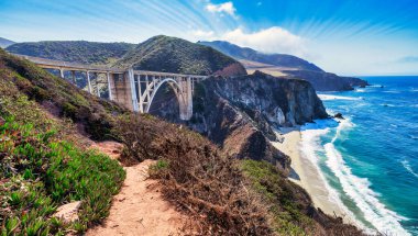 Bixby Köprüsü, 1. Otoyol Big Sur - California, ABD Seyahat Konsepti