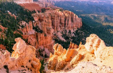 Bryce Canyon Ulusal Parkı, Utah, ABD inanılmaz renkli manzara, güzel doğal manzara. Kavram, turizm, şehir simgesi