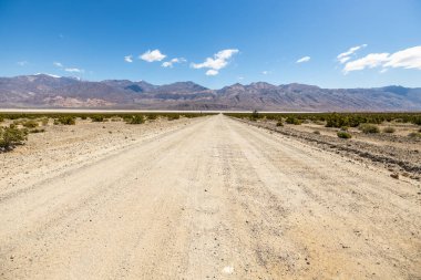 Uzun yol, Gizemli ve Gizemli Ölüm Vadisi Kaliforniya, ABD